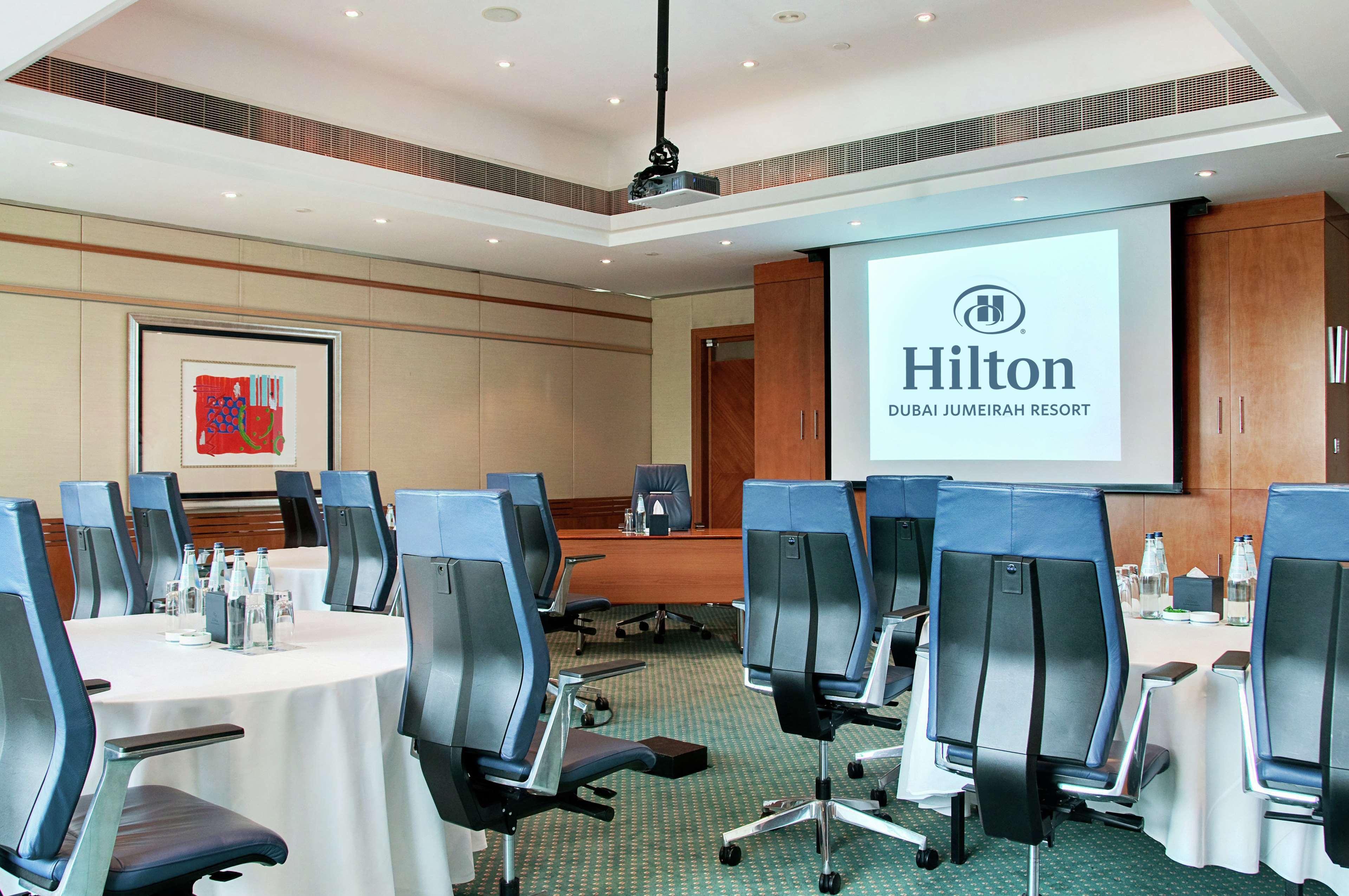 Готель Hilton The Walk 4*