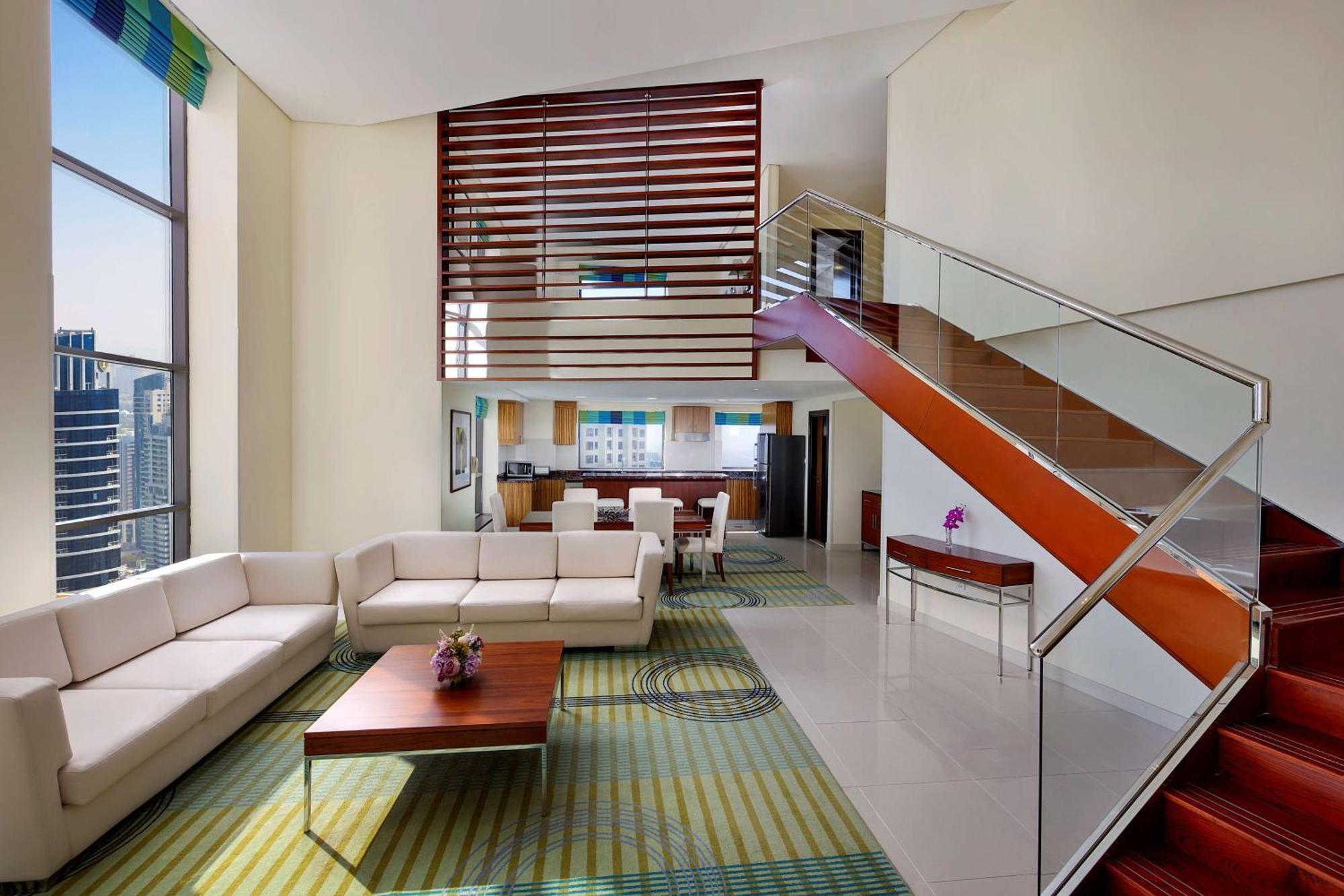 Готель Hilton The Walk Дубай