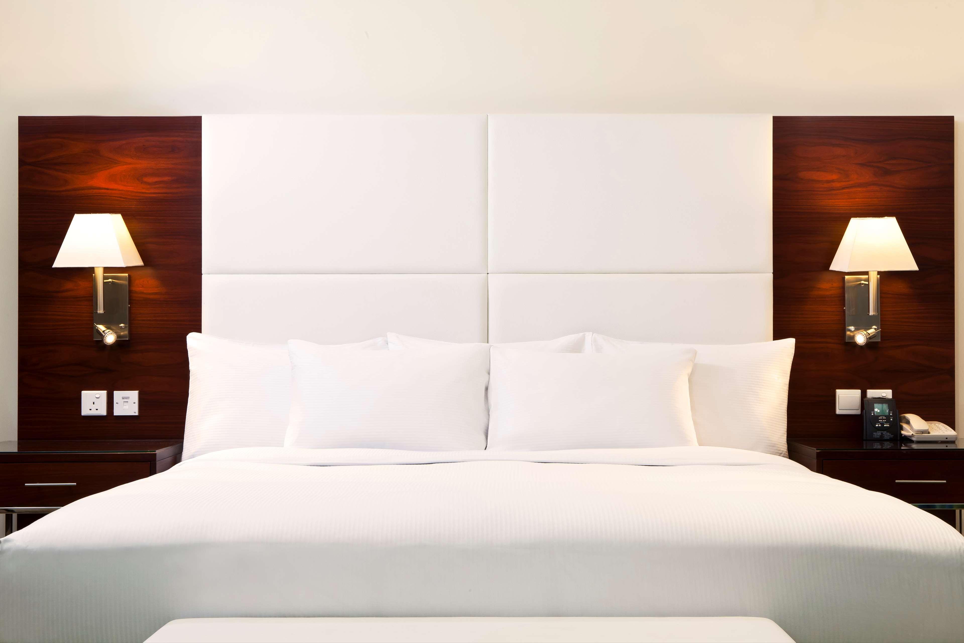 Hilton The Walk 4* Дубай