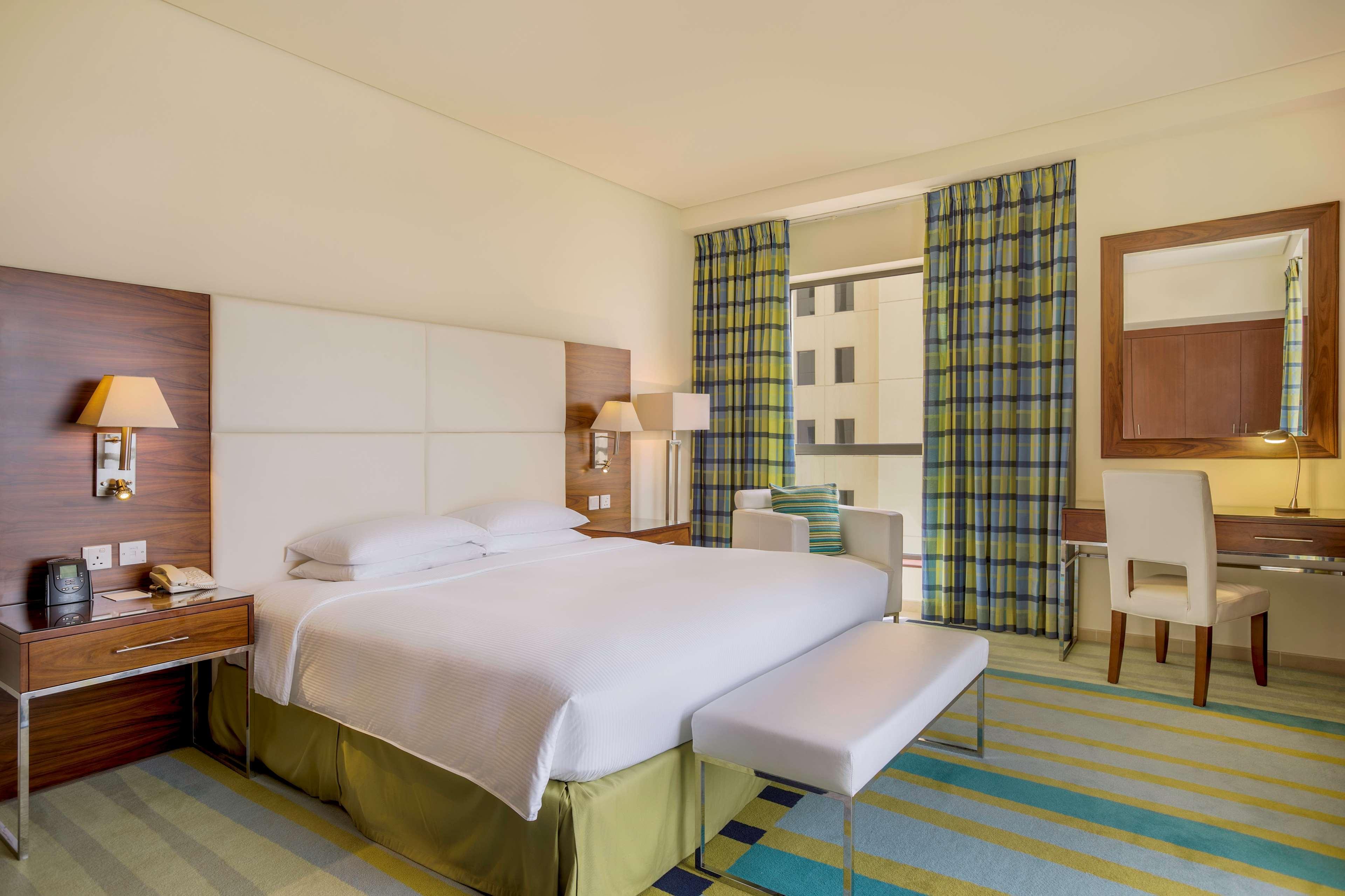 Hilton The Walk Отель 4*