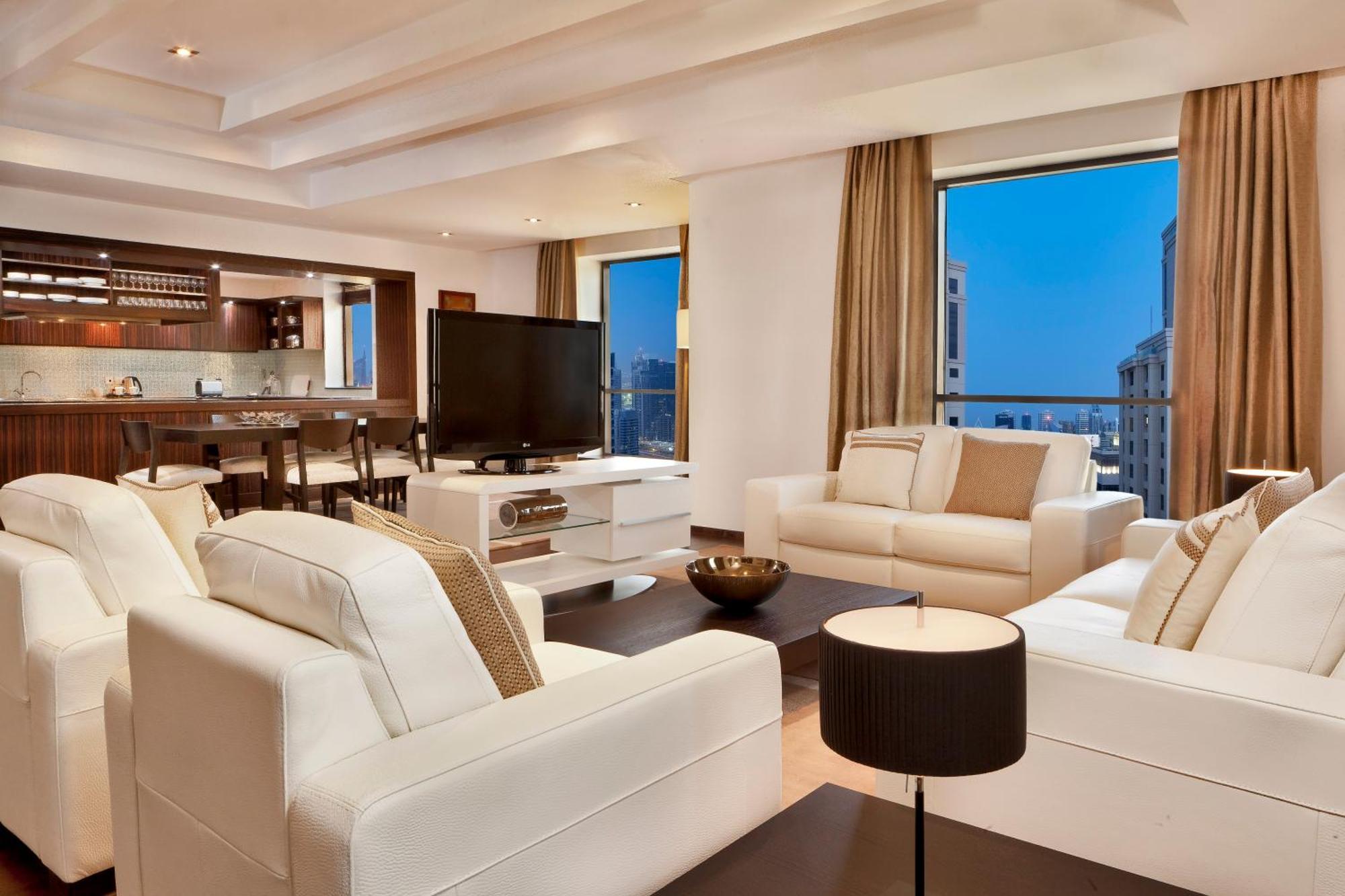 Hilton The Walk Отель