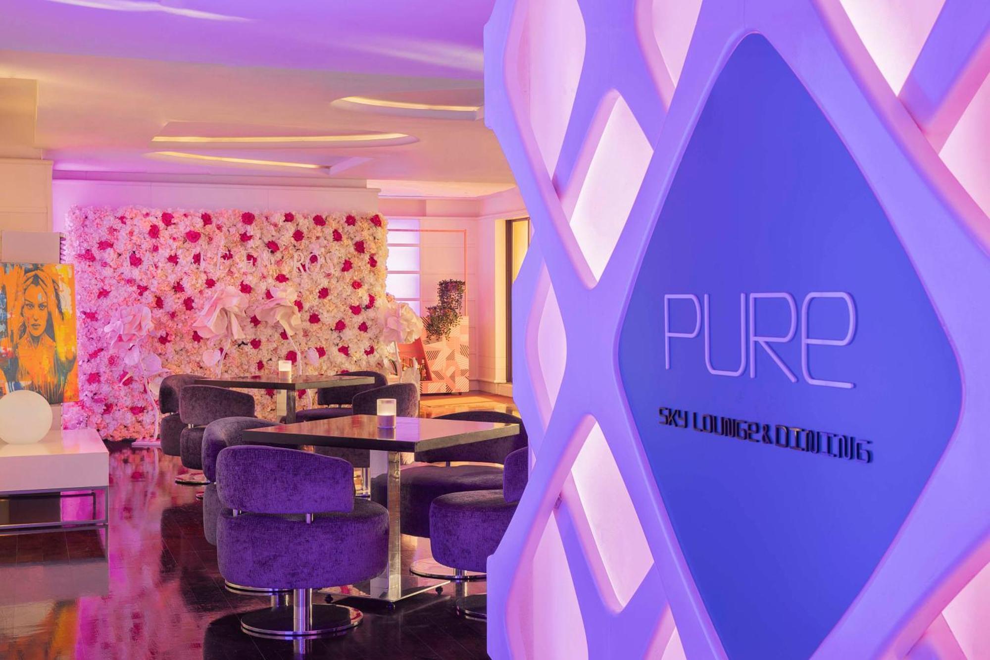 Отель Hilton The Walk 4*
