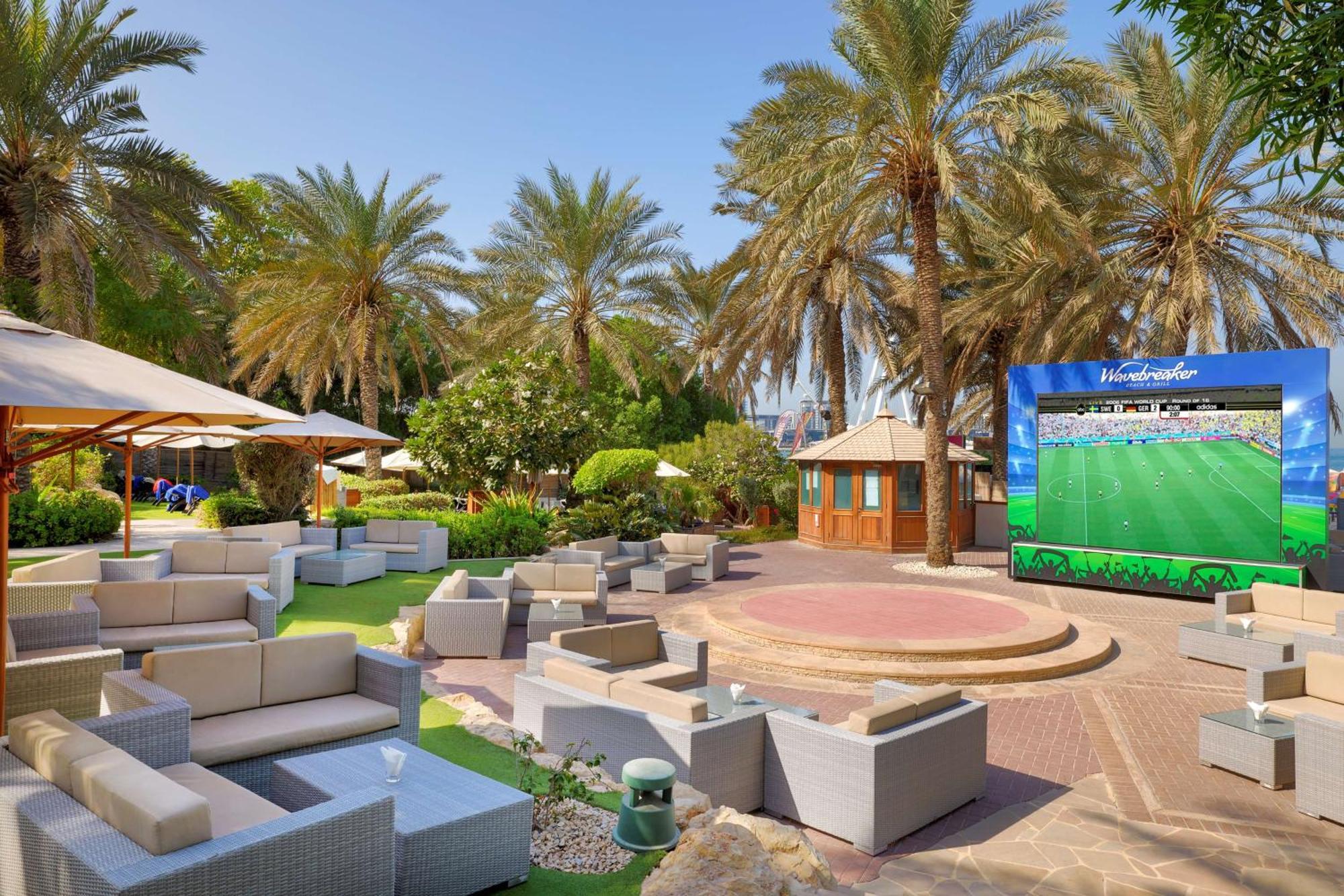 Отель Hilton The Walk 4*