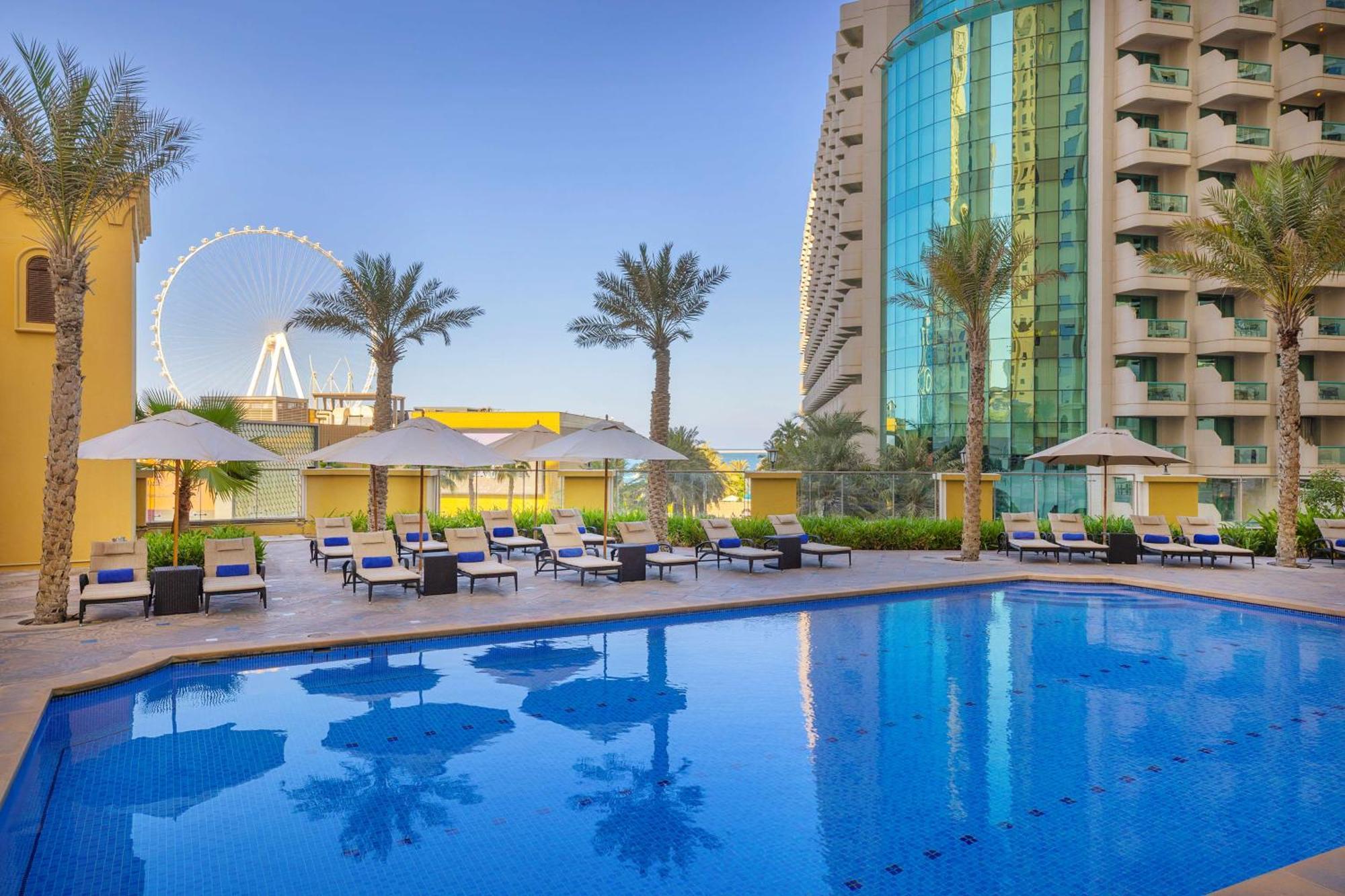 Hilton The Walk 4* Дубай