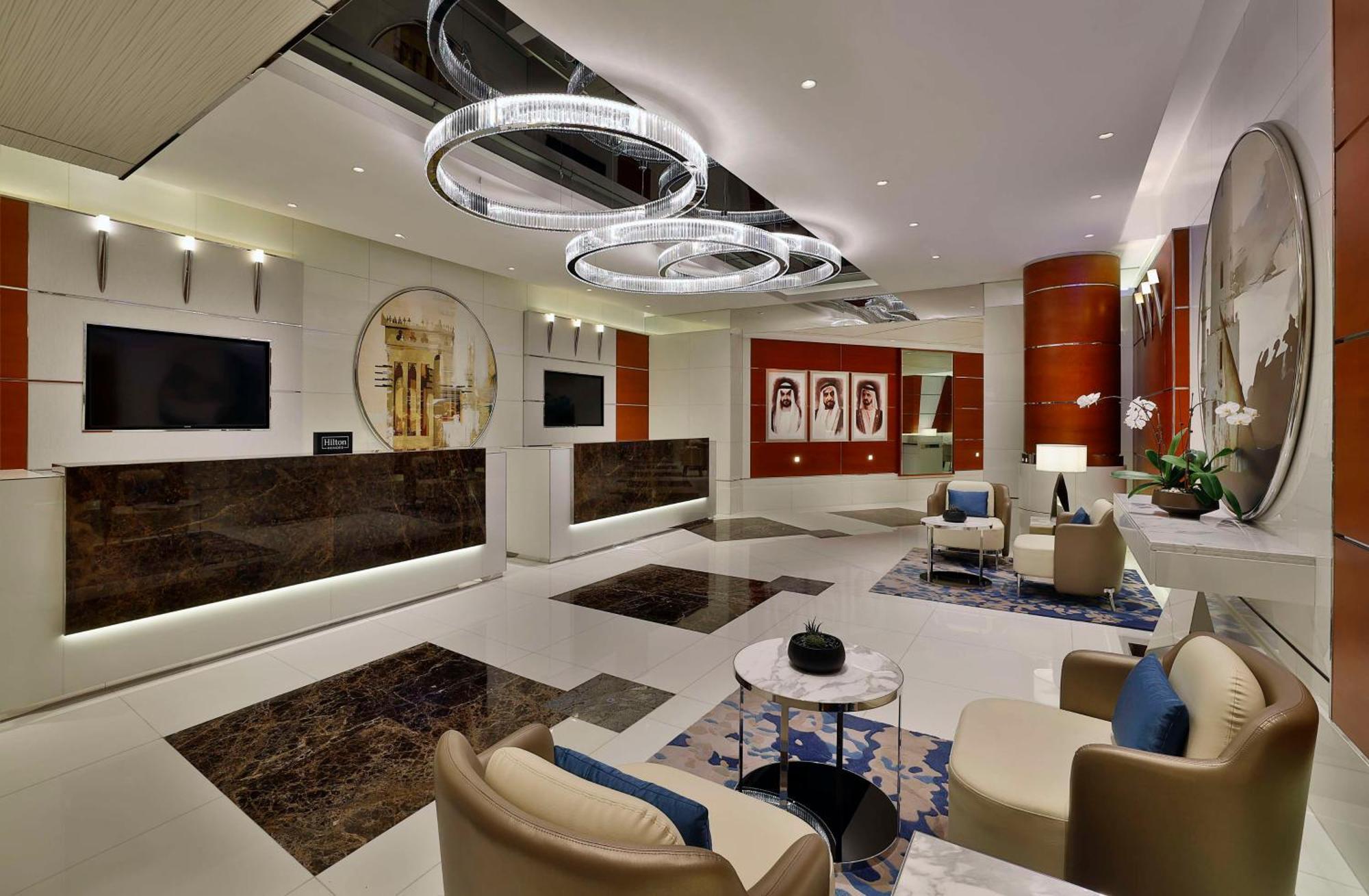 Hilton The Walk Отель