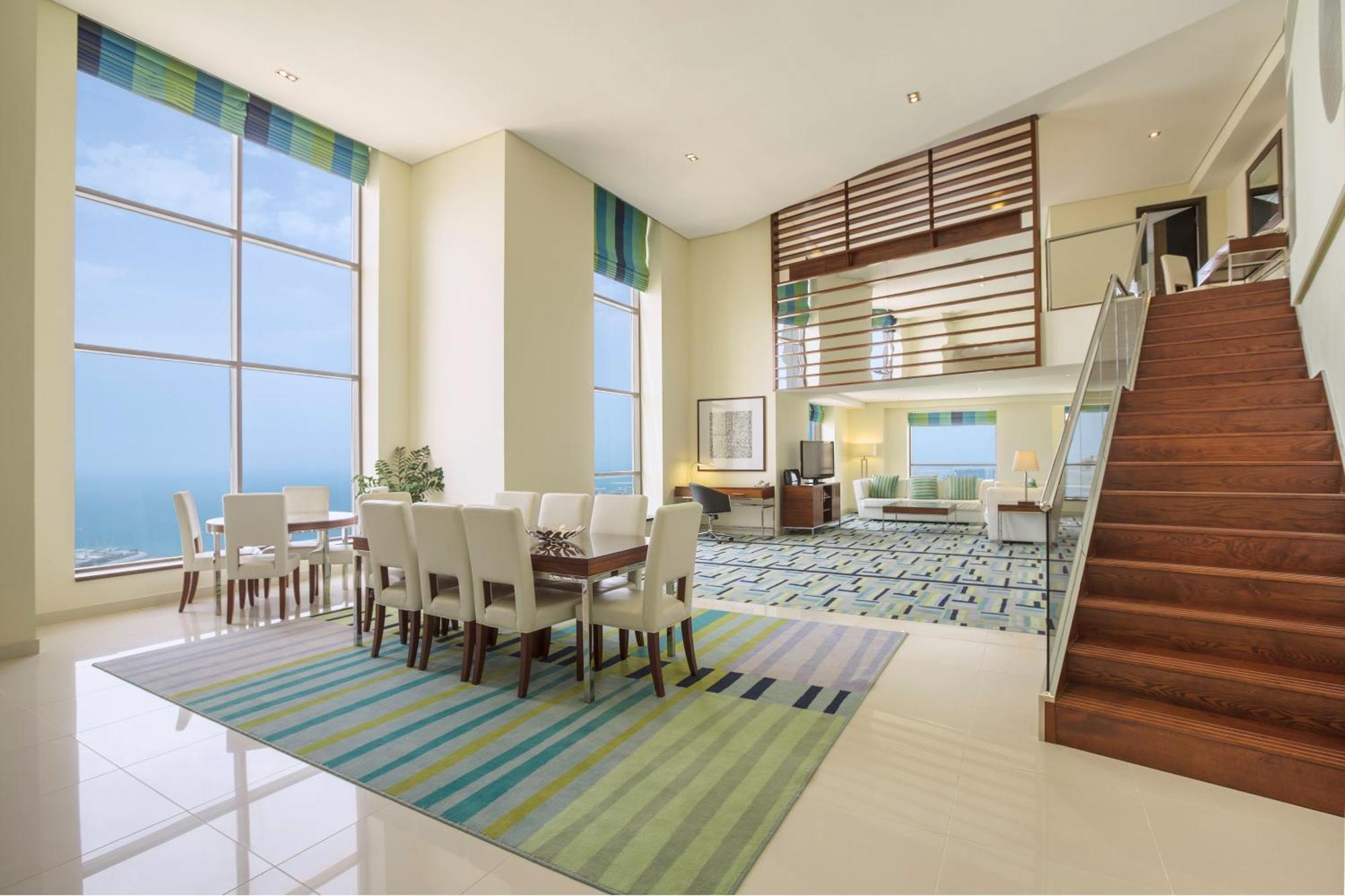 Hilton The Walk Отель 4*